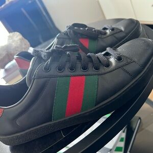 Mens Gucci size 6
